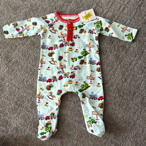 Mudpie Christmas Footie - Picture 1 of 3